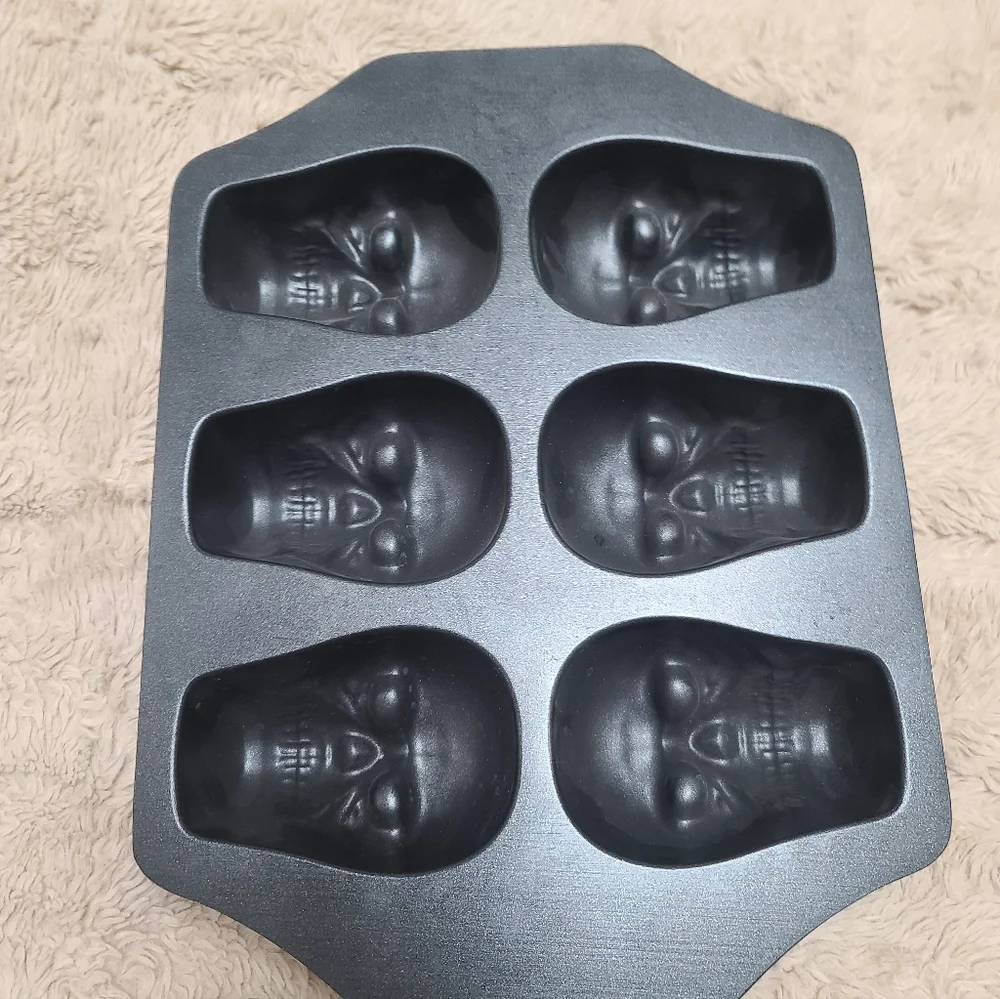 Skull Metal Baking Pan Mold - Black Skeleton Baking Pan, Cakelet, Cupcake